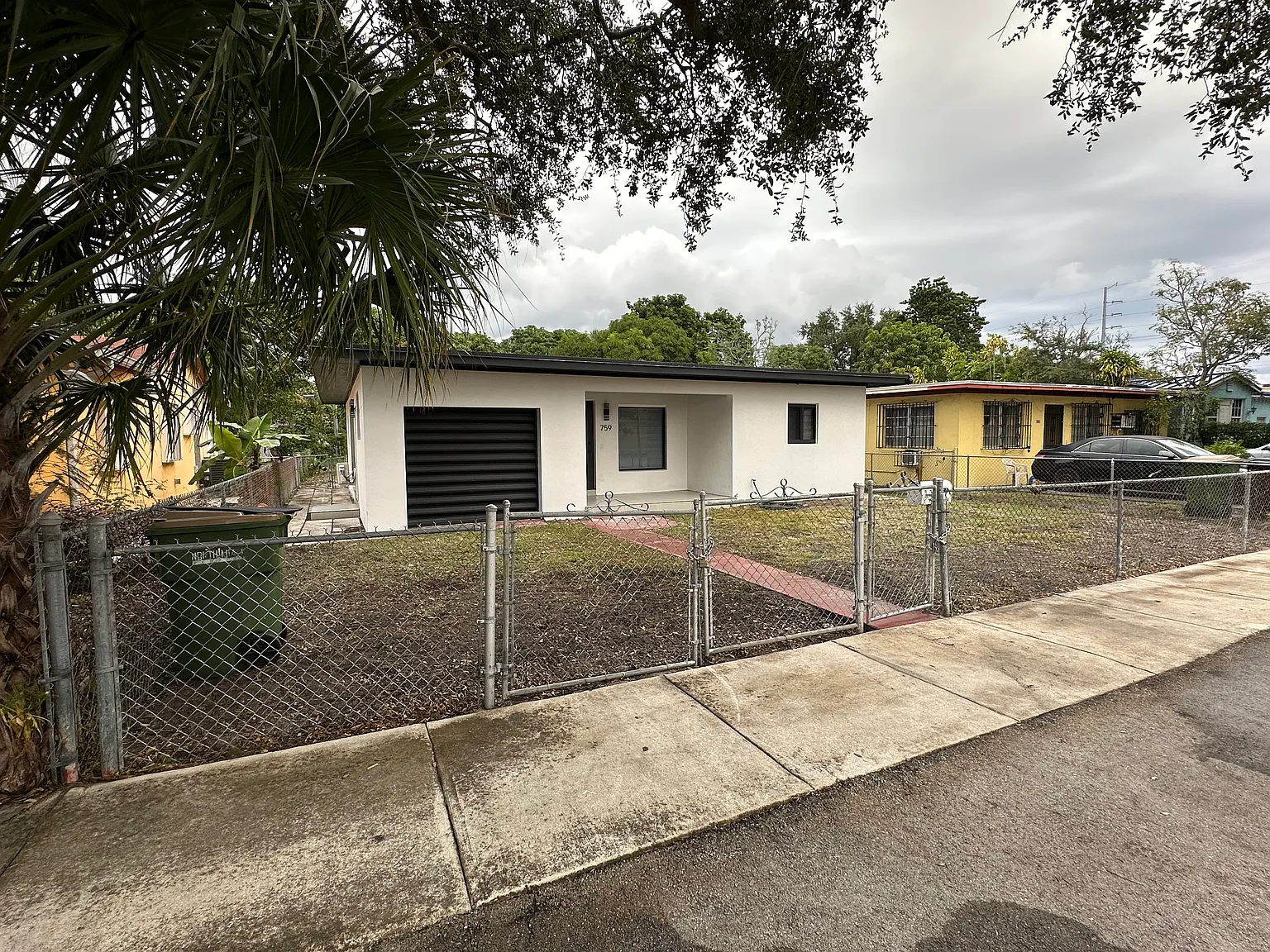 3 bed, 1598 sqft, $4,200 — Photo 1