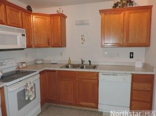 2496 County Road C2 W APT 101, Roseville, MN 55113