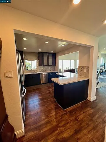 925 Corbett Ave #101 — Photo 17
