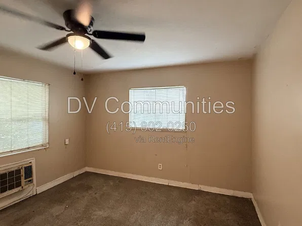 1273 S Betty Ln, Clearwater, FL 33756