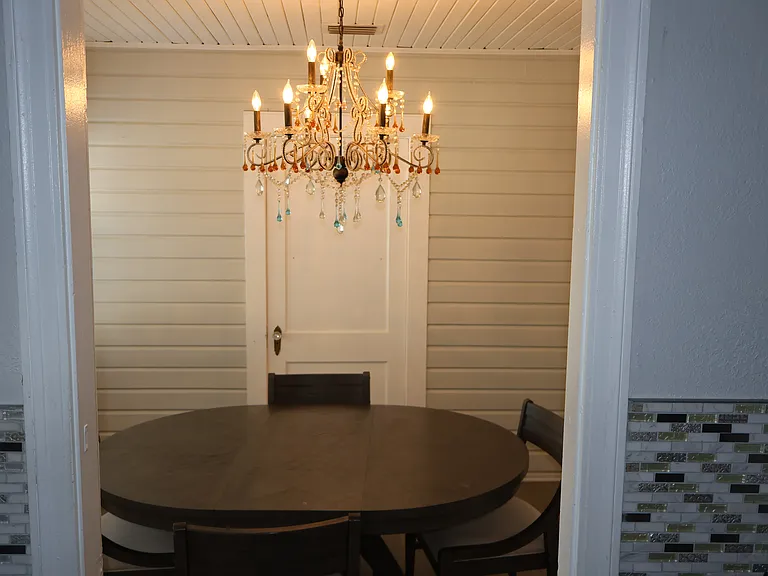 3811 S Drexel Ave — Photo 24