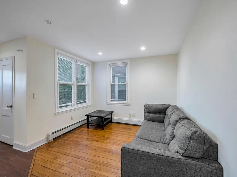 8434 Little Neck Pkwy #2 — Photo 4