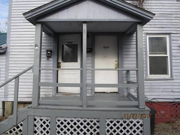 entry off porch