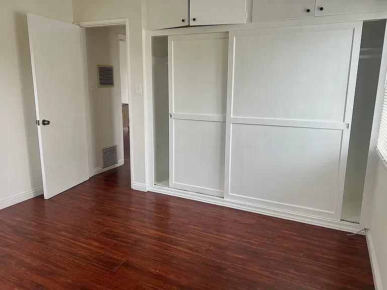 5667 W Pico Blvd — Photo 3