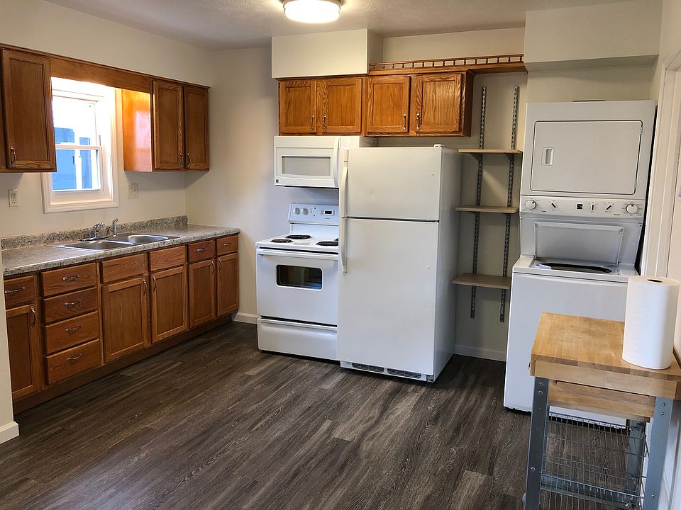 1st image of 23 W Poplar St