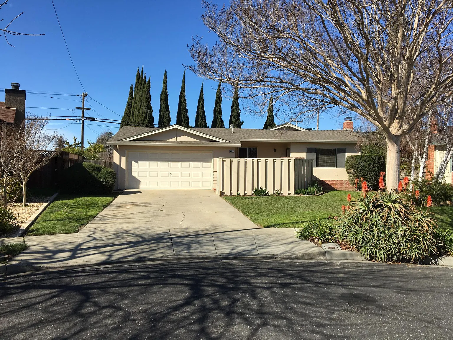 4523 Mildred Dr photo 1