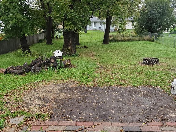 1622 backyard