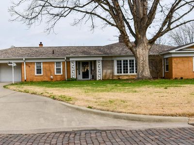 515 W Poplar St, Taylorville, IL, 62568