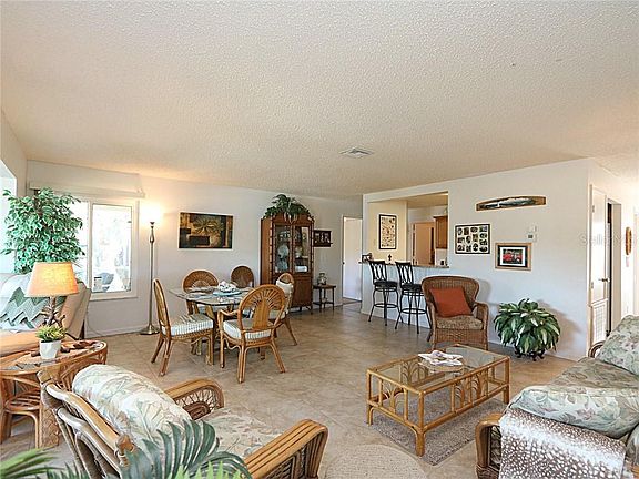 3rd image of 17108 Canary Ln