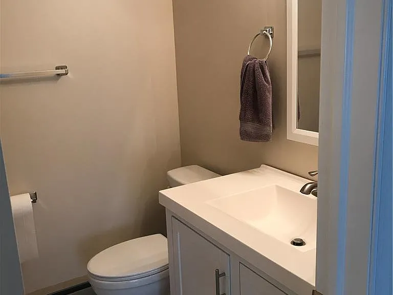 897 Cold Spring Rd #10 — Photo 10