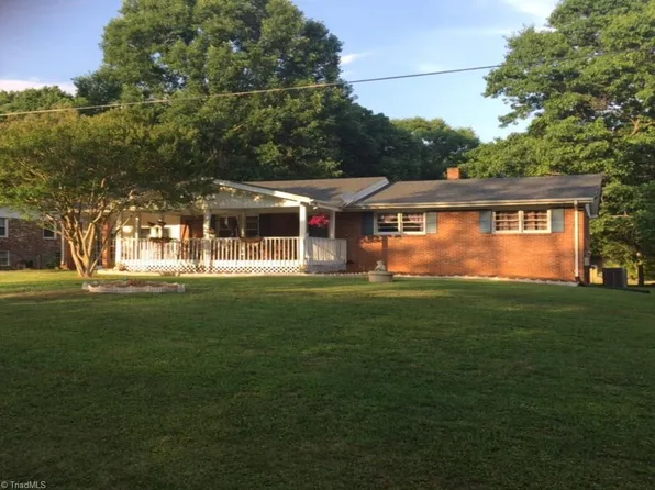 911 Harrison Crossroad Loop, Reidsville, NC 27320