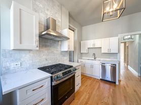 1513 N California Ave