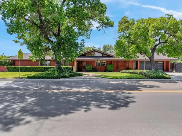 201 Hill Ave, Sanger, CA 93657