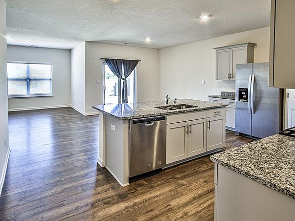 4th image of 4794 Barrett Oaks Dr