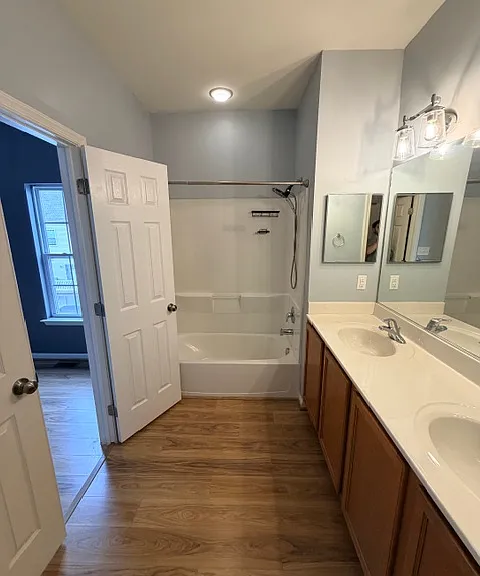 319 S Parkway Dr — Photo 11