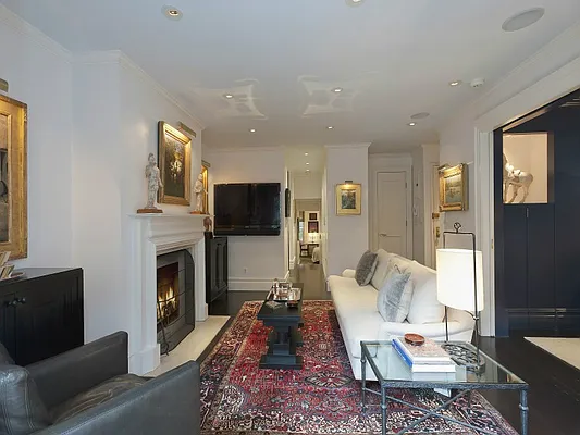 Sold by Sotheby's International Realty | media 12