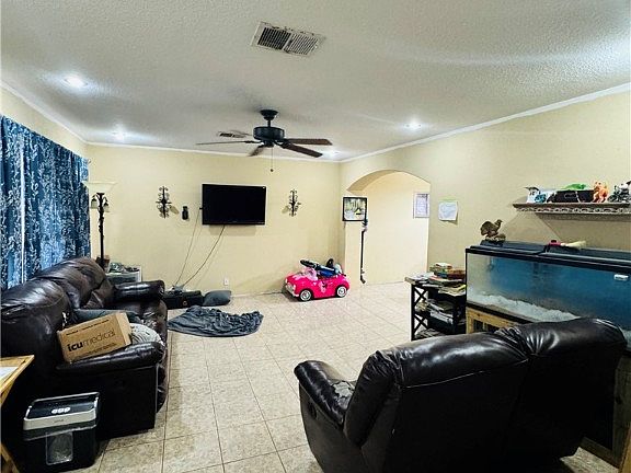 2nd image of 4010 Markins Dr