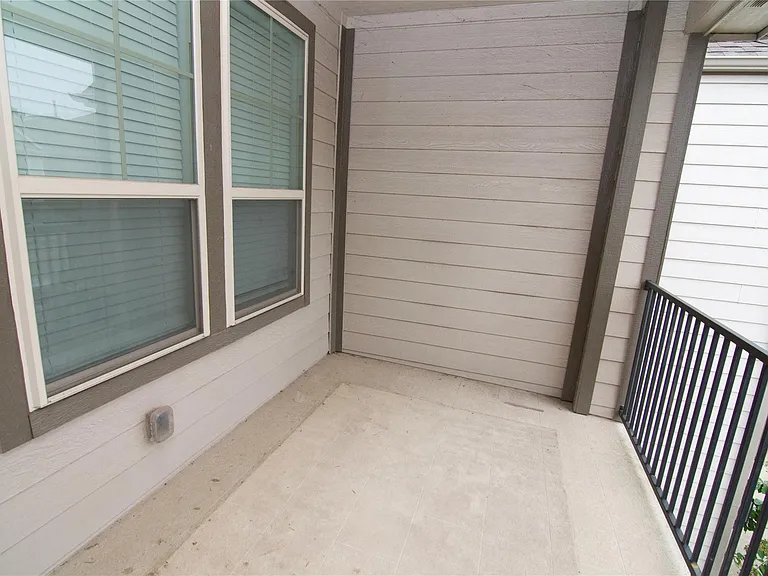 10957 Cannes Memorial Dr — Photo 11