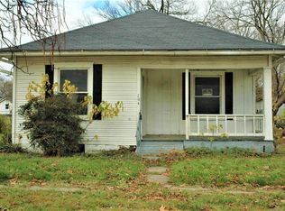 704 W 10th St, Ada, OK 74820