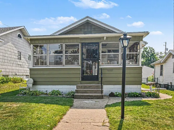 734 S 31st St, South Bend, IN 46615