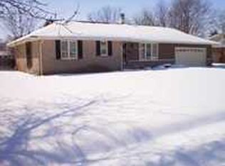 507 Columbia Dr, Hutchinson, KS 67502