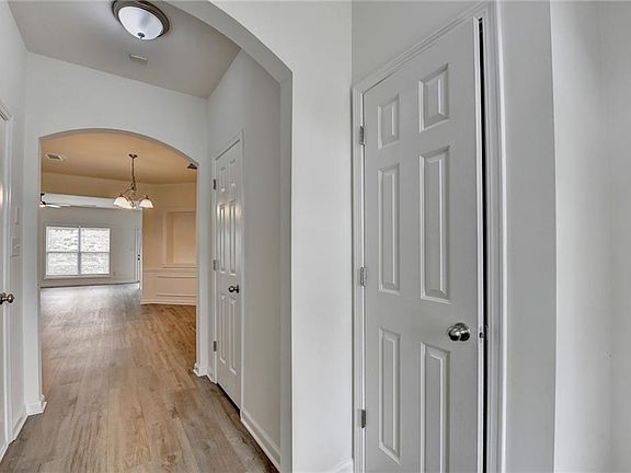 4th image of 3173 Millington Pl