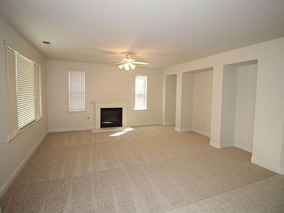 2nd image of 2475 Deauville Cir