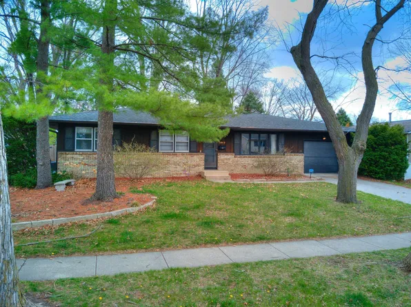 2912 Eisenhower Ave, Ames, IA 50010