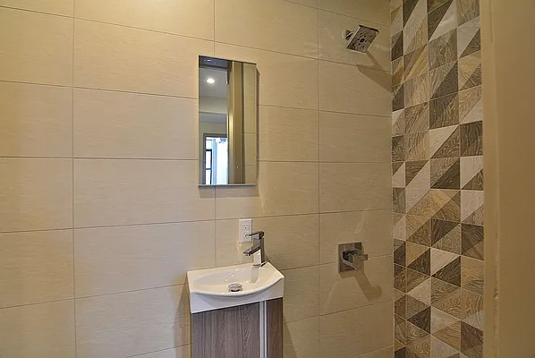 Rented by Hagstrom Management Inc | media 6