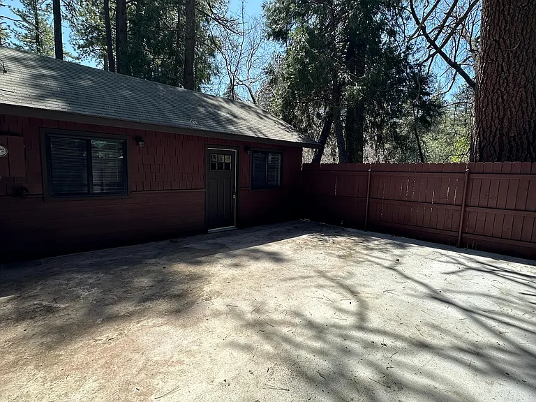 54078 Pine Crest Ave — Photo 2
