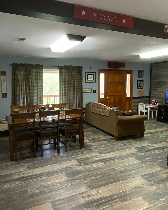 Spacious living room