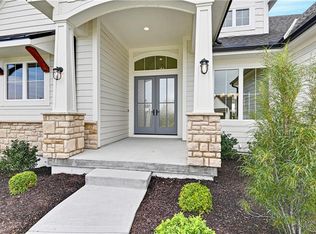 3807 W 158th Ter, Overland Park, KS 66224