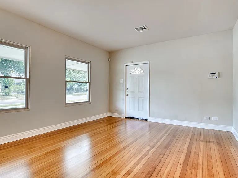 1932 W Huisache Ave — Photo 8