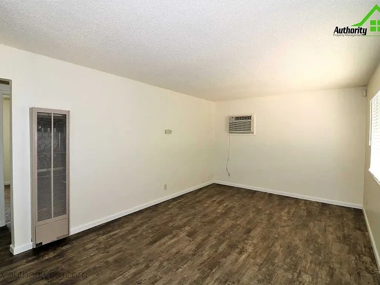 3994 Mercury Dr — Photo 3