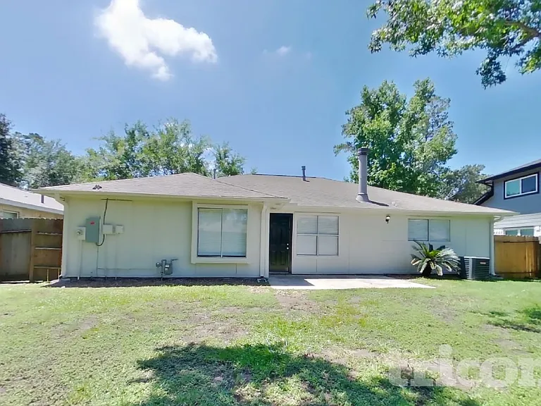 3623 Village Grove Dr — Photo 17