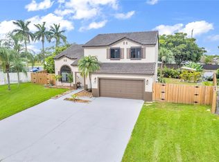 13732 SW 179th Ter, Miami, FL 33177