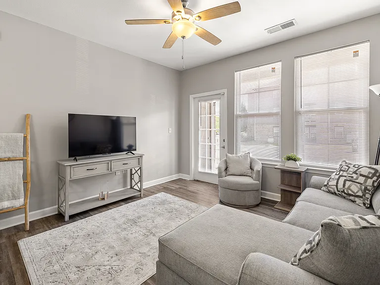 Aspen Ridge Apartments — Photo 7