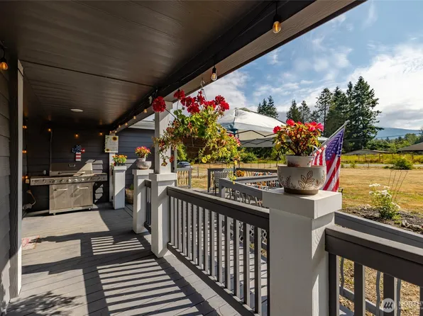 22484 Grip Road, Sedro Woolley, WA 98284