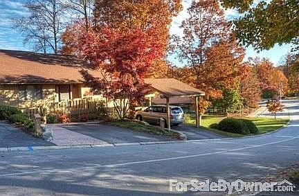 1st image of 101 White Oak Dr