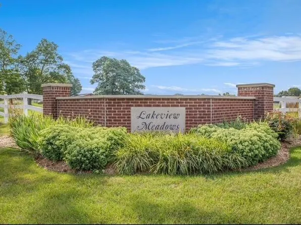14085 Peninsula Dr, Galesburg, MI 49053