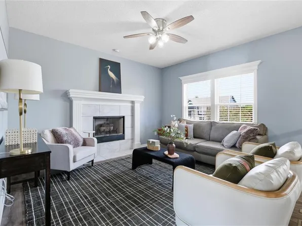 1501 N 6th St E, Louisburg, KS 66053