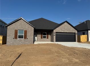 6604 SW Spindle St, Bentonville, AR 72712