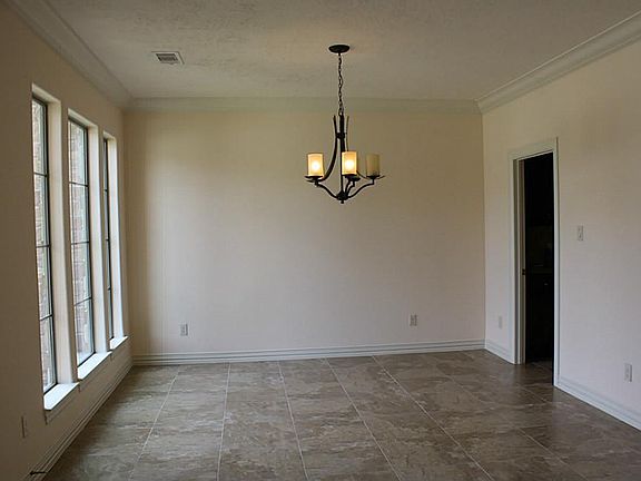 2nd image of 2046 Palm Forest Ln