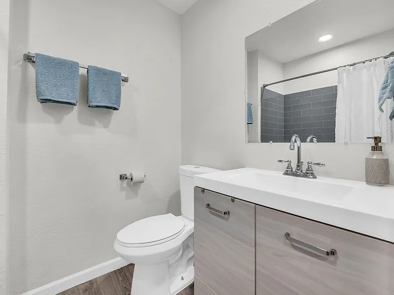 Villa Ventura/Twillingate Apartments — Photo 22