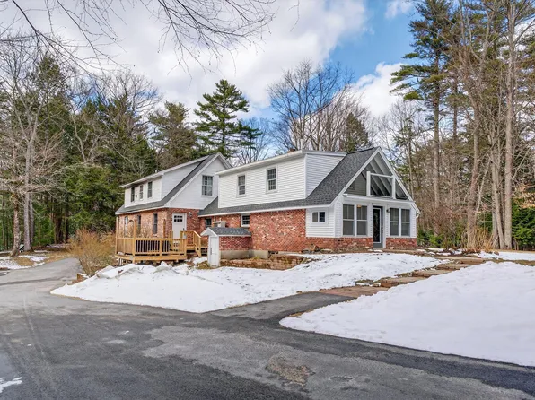 24 Solomon Drive, Gorham, ME 04038