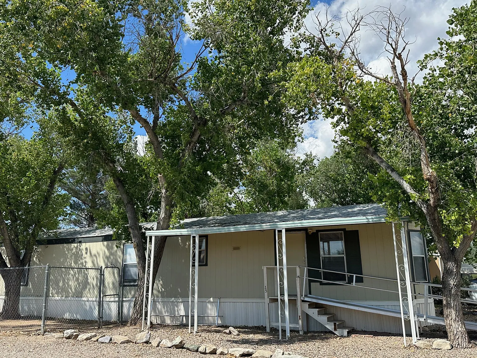 2 bed, 1050 sqft, $975 — Photo 4