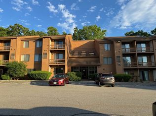 132 W Meadow Rd APT 1, Haverhill, MA 01832