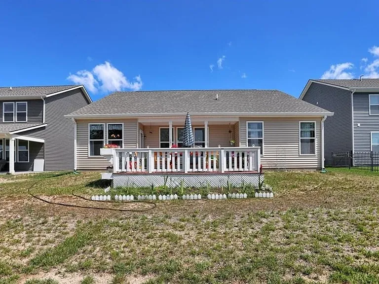 1373 Sanderling Dr — Photo 9