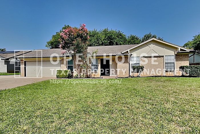 1st image of 403 Walden Trl