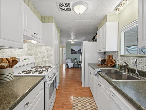 4th image of 1010 E Bobier Dr Spc 167